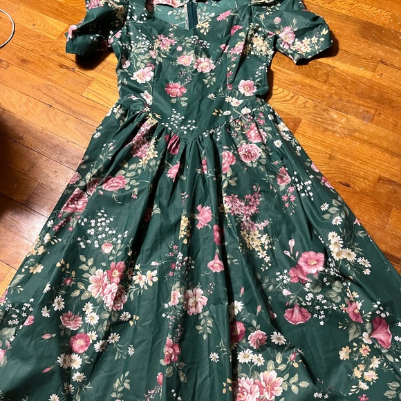 Vintage 80s Handmade Cottagecore Floral Green women’s  Dress Puff sleeve - Picture 2 of 6